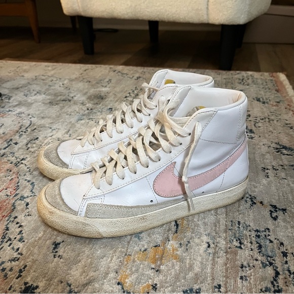 nike blazer mid - Picture 1 of 6